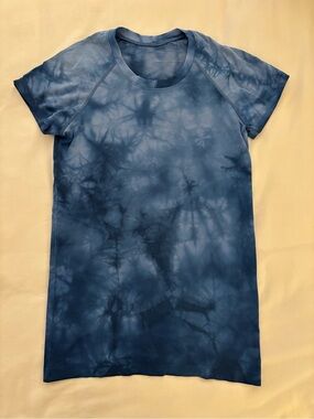 🖤 Lululemon Swiftly Tech Short Sleeve Tee - Blue Tie-Dye 🖤